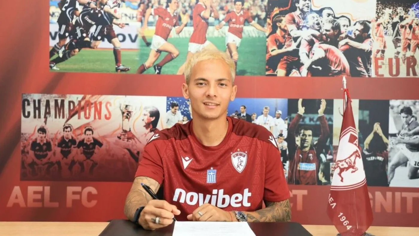 ΑΕΛ: Επίσημα στα... βυσσινί ο Βινιάτο