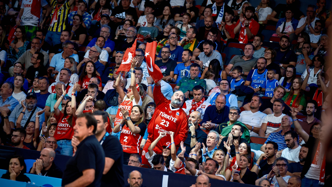 Eurobasket 2025: Ακόμη περισσότεροι Τούρκοι ταξιδεύουν για τον ημιτελικό με την Ελλάδα