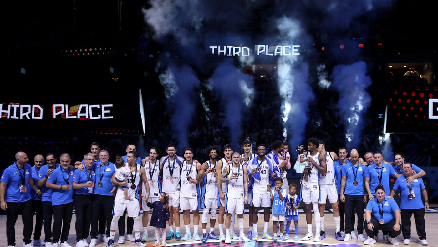 «Χάλκινη» η Εθνική στο EuroBasket: Το φωτορεπορτάζ της απονομής
