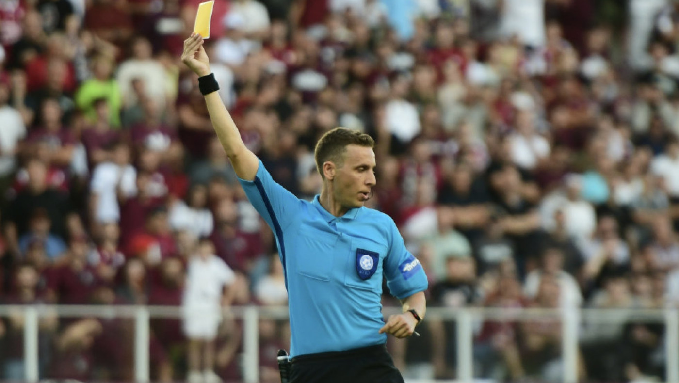 Παράπονα της ΑΕΚ για τη διαιτησία με ΑΕΛ: «Κόκκινη στον Παντελάκη»