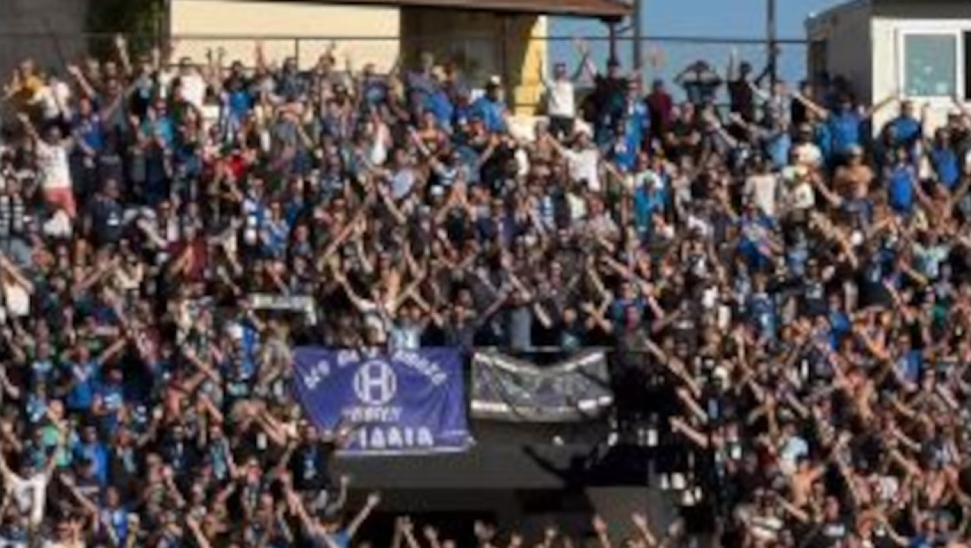 «Για την αρρώστια του Ηρακλή»: Η κυανόλευκη κερκίδα με την Καβάλα (vid)
