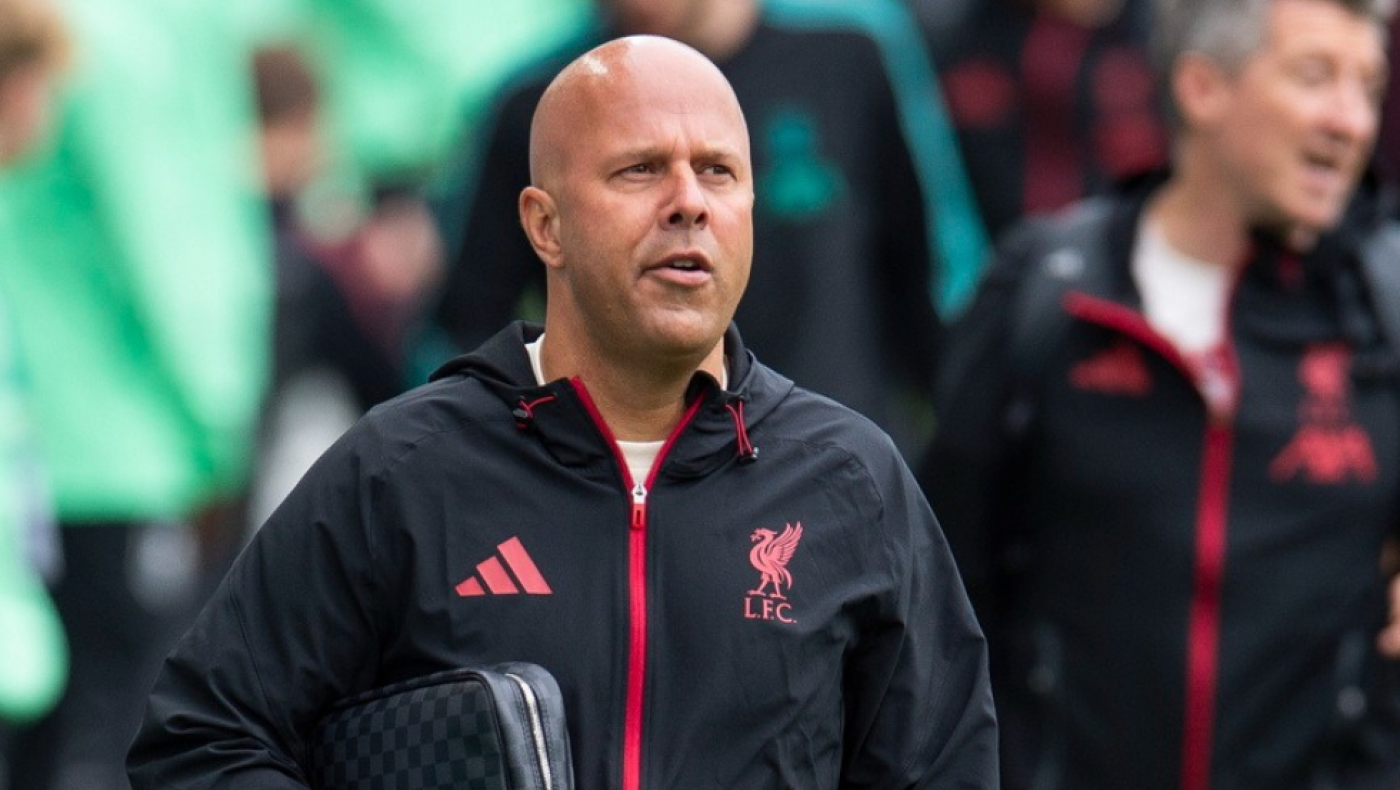 Έξαλλος ο Άρνε Σλοτ με την κόκκινη του Εκιτίκε - «Ήταν ηλίθιο»