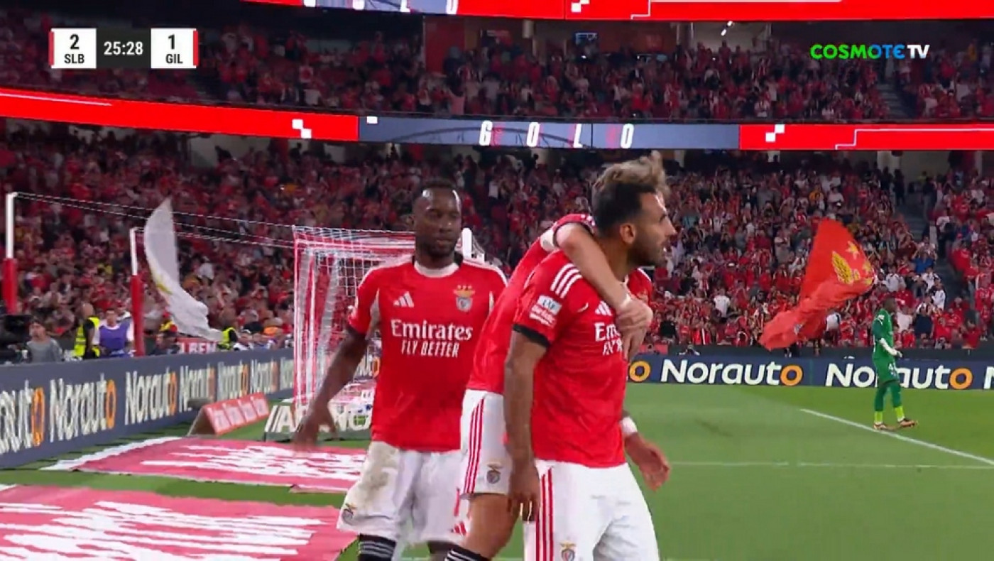 Ασταμάτητος Παυλίδης: Με δύο προσωπικά γκολ έφερε... τούμπα το ματς για τη Μπενφίκα