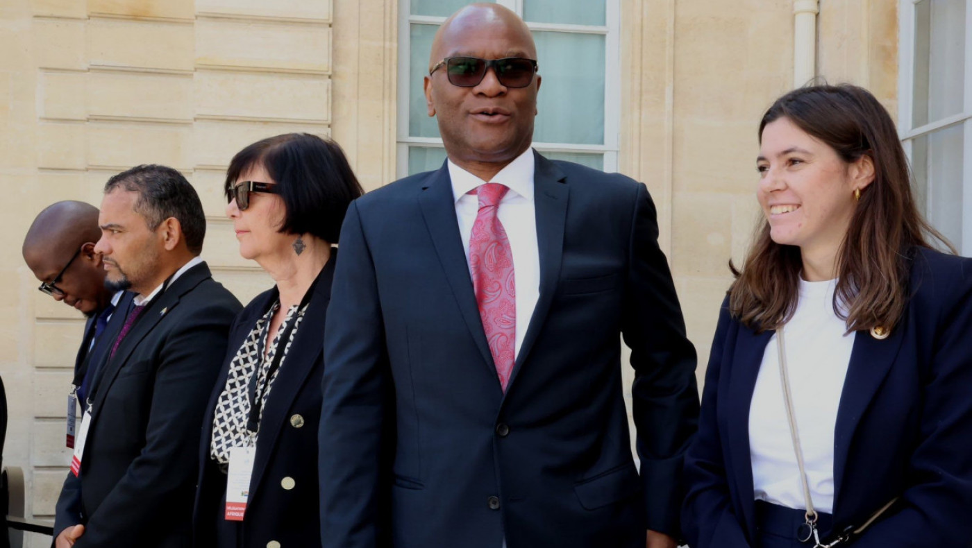 Νεκρός ο πρέσβης της Ν. Αφρικής στο Παρίσι-Τον πέταξαν από το παράθυρο!