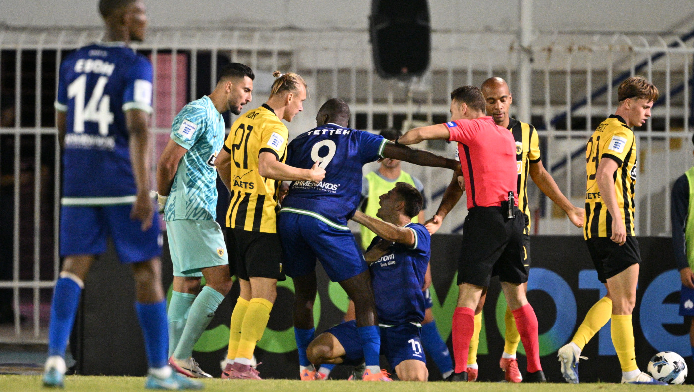 Σώθηκε από «θαύμα» η ΑΕΚ, διπλό πρωτιάς στο Περιστέρι