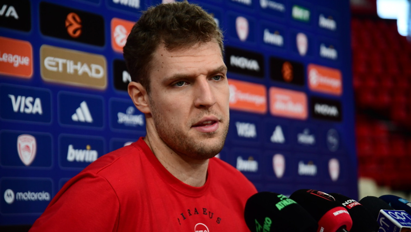 Βεζένκοφ: «ΣΕΦ αλώβητο»