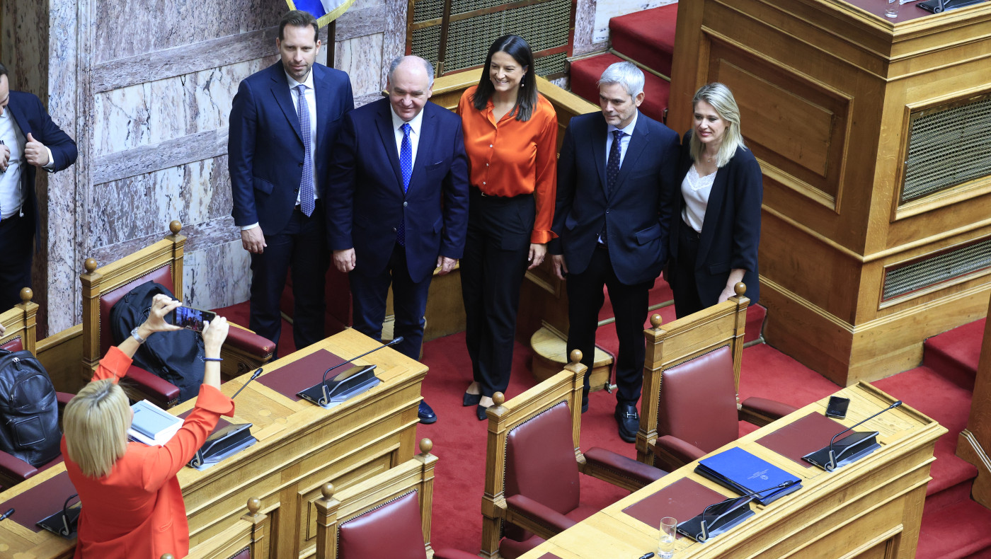 Με «Νονό» και... ιατρικές γνωματεύσεις η συζήτηση για το 13ωρο