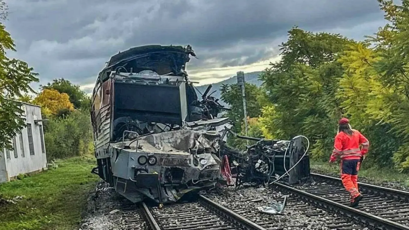 Μετωπική σύγκρουση τρένων στη Σλοβακία: Τουλάχιστον 20 τραυματίες