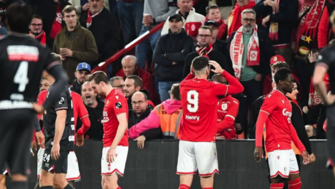 Διακοπή σε ματς στο Βέλγιο: Οπαδός πέταξε μπουκάλι ενώ η ομάδα του προηγούνταν!