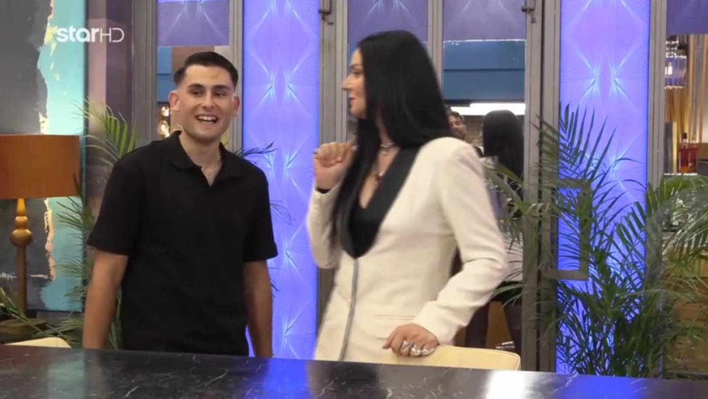 First Dates: Παπατζής παίκτης «τρώει» άκυρο από... Μπαρτσελόνα και κοπέλα