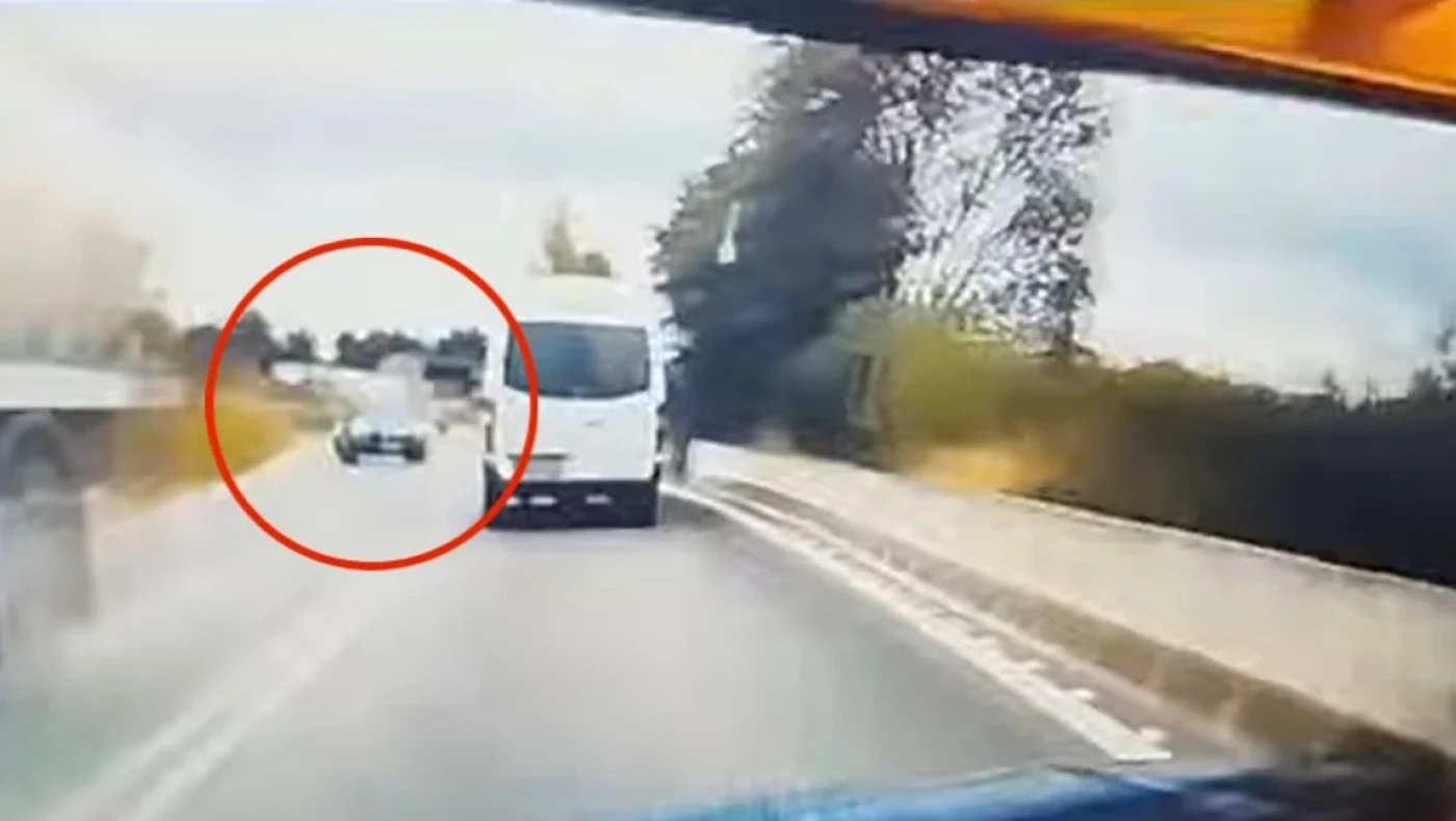 Θεσσαλονίκη: Καραμπόλα πέντε αυτοκινήτων στη στροφή Πλαγιαρίου