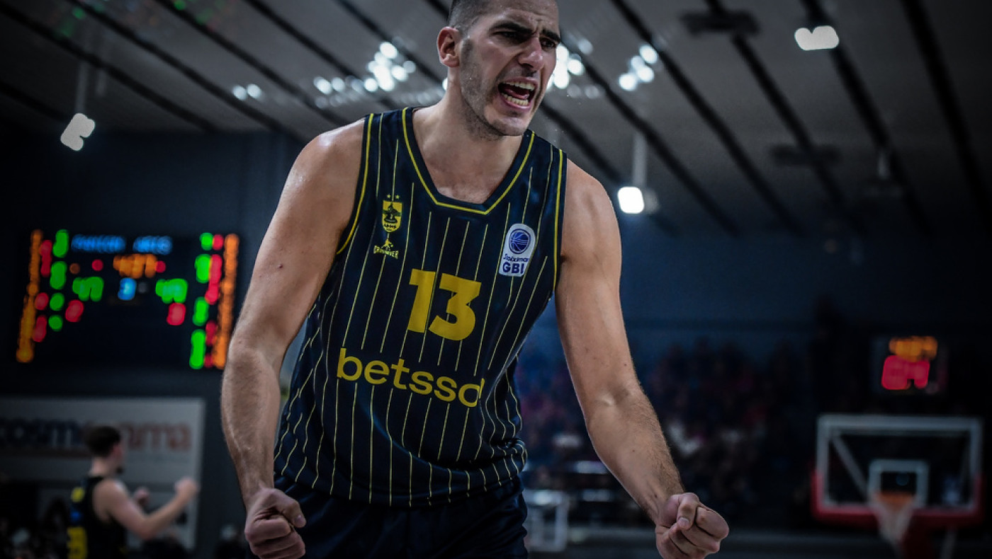 Η παρακάμερα της ΚΑΕ Άρης: Το πάθος για την πρώτη νίκη και οι στιγμές των πανηγυρισμών