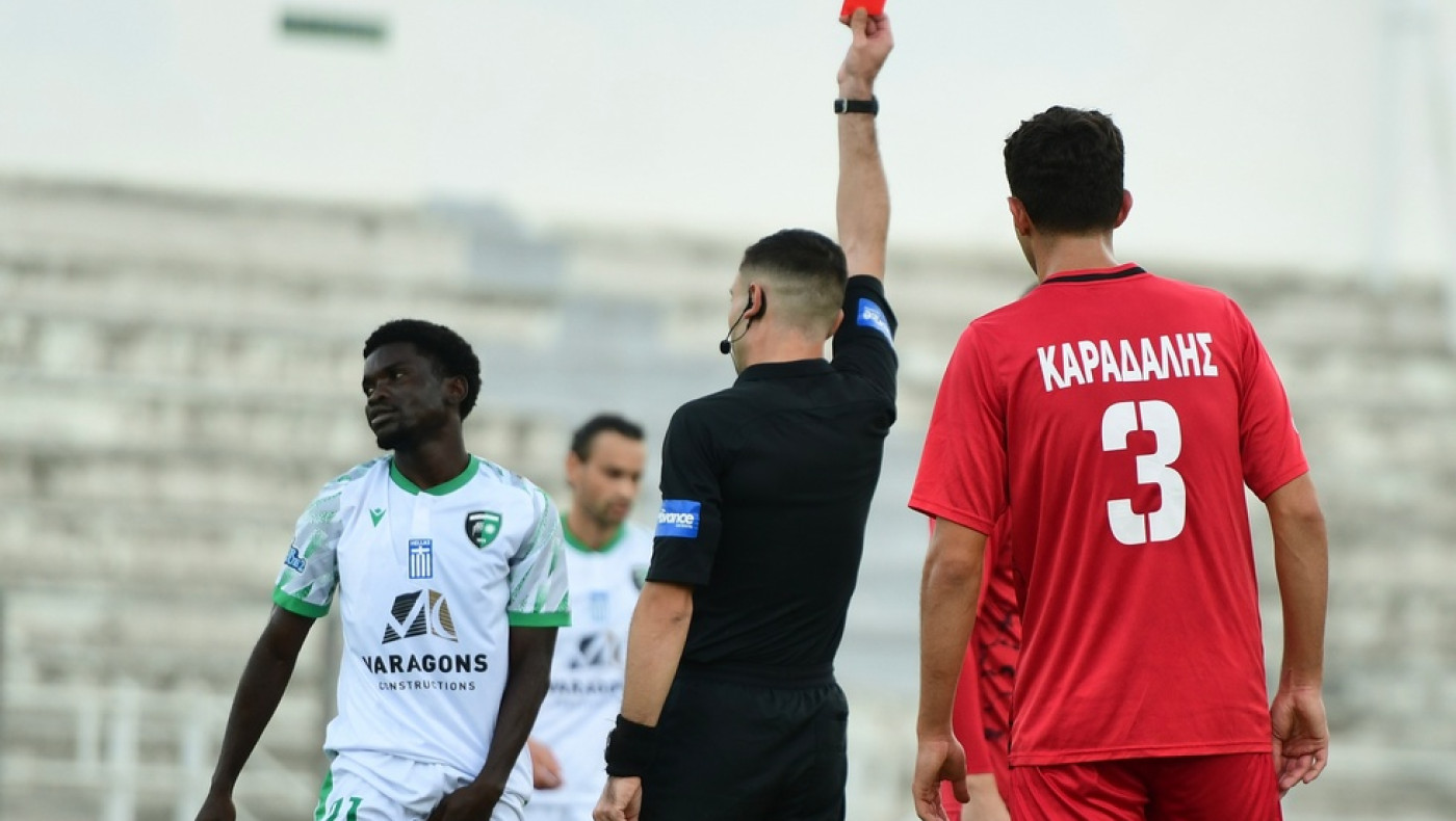 Μακεδονικός: «Λύγισε» μετά την αποβολή και ηττήθηκε (0-1) από τον Καμπανιακό