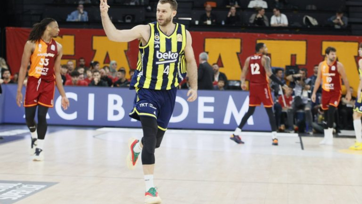 Πετρίδης: Στην αποψιλωμένη ρακέτα της Εφές