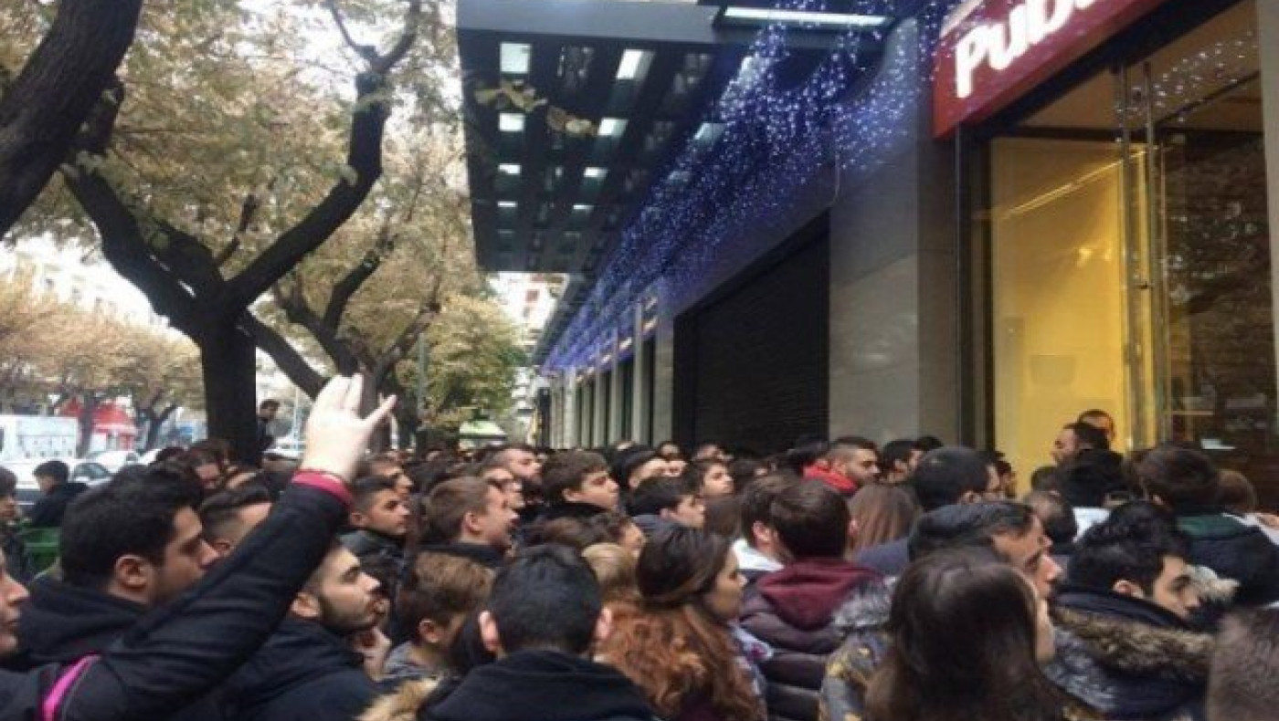 Ασταμάτητος ο κόσμος στη Θεσσαλονίκη για τη «Black Friday»! (pics+vds)