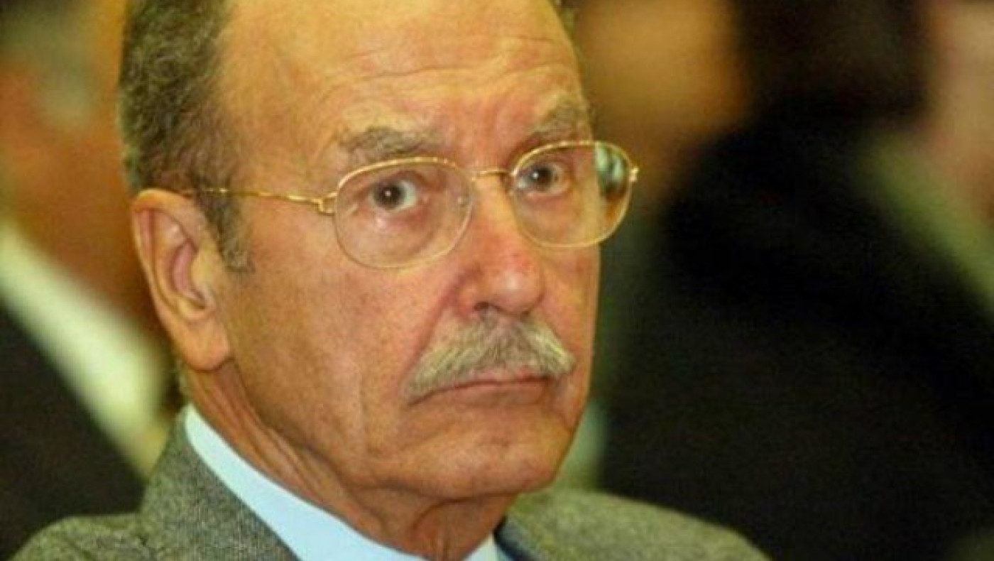 Στο νοσοκομείο                ο Κωστής Στεφανόπουλος