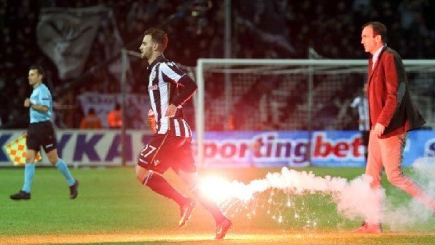 Ανήλικος πέταξε                 τη φωτοβολίδα στο ΠΑΟΚ-ΑΕΚ