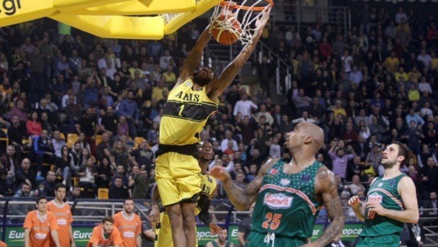 Με Μαρμπλ στη Λευκάδα                               ο Άρης