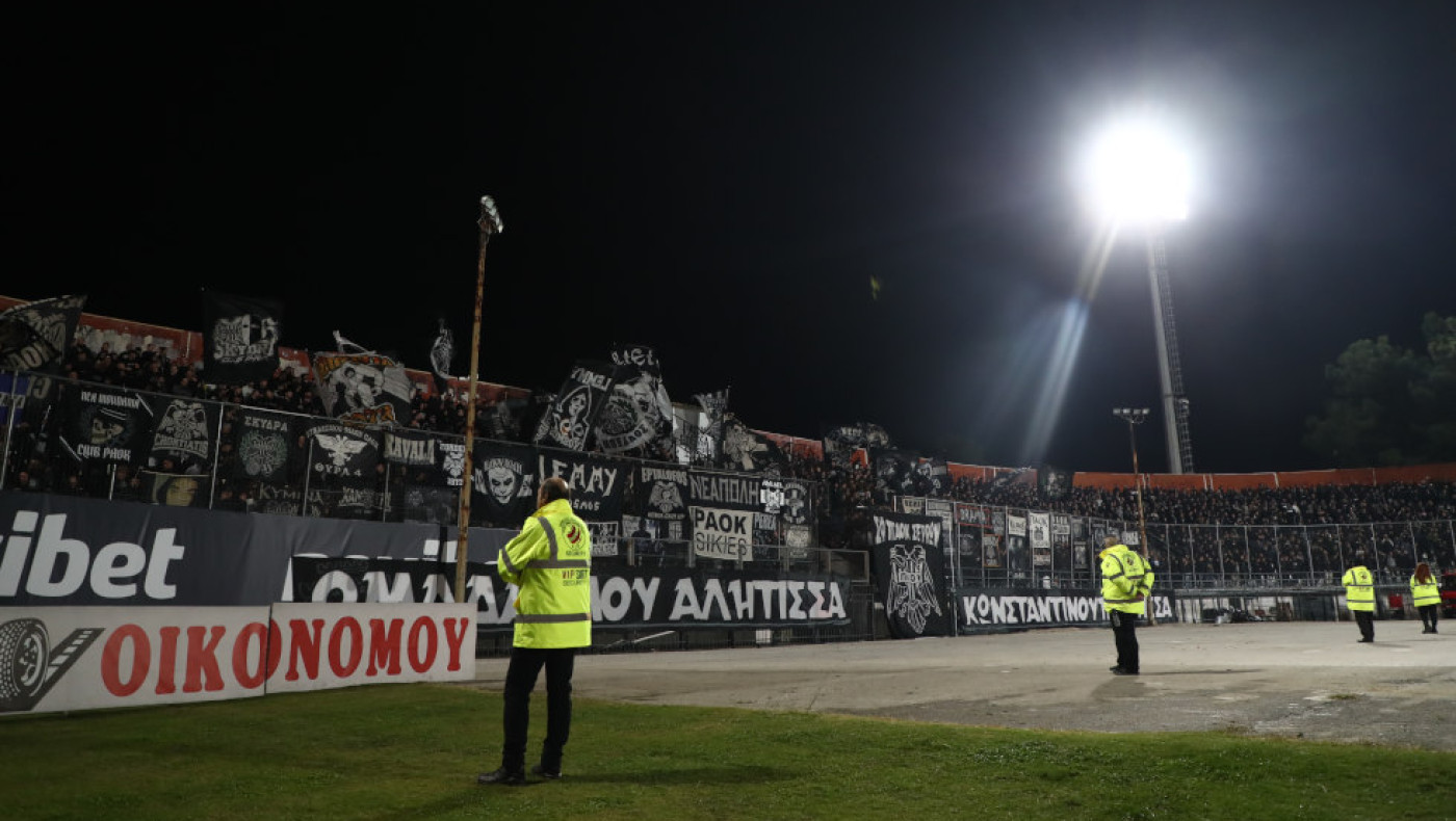 Οι φίλοι του ΠΑΟΚ δίδαξαν πολιτισμό: Καθάρισαν τους δρόμους μετά την πορεία στις Σέρρες! (vid)