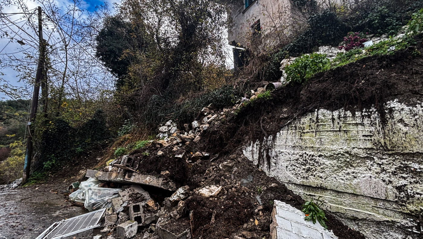 Δραματική η κατάσταση στα Τζουμέρκα: Οι δρόμοι κόπηκαν στα... δύο