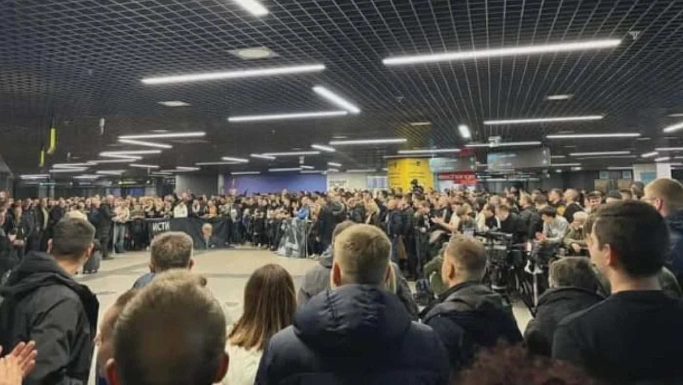 Παρτιζάν: «Βούλιαξε» το αεροδρόμιο στο Βελιγράδι για τον Ομπράντοβιτς (vid)