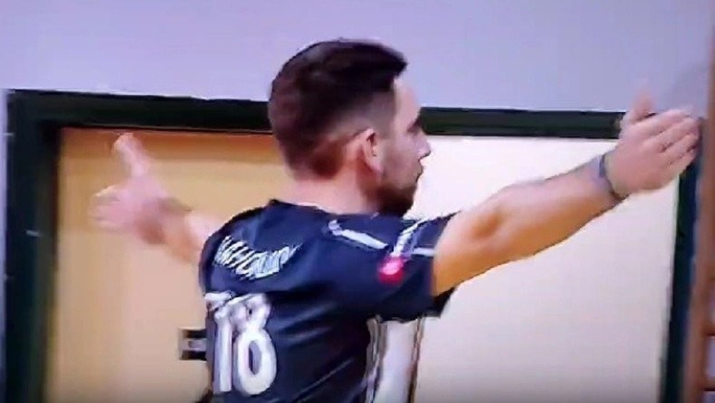 ΟΦΗ-Παναθηναϊκός: Ξέφυγε ο Βλαχόπουλος-Τραγούδησε υβριστικό σύνθημα