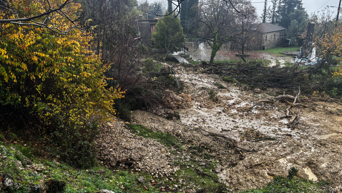 Κακοκαιρία Adel: Δραματική η κατάσταση με πλημμύρες και κατολισθήσεις σε νησιά και Ήπειρο