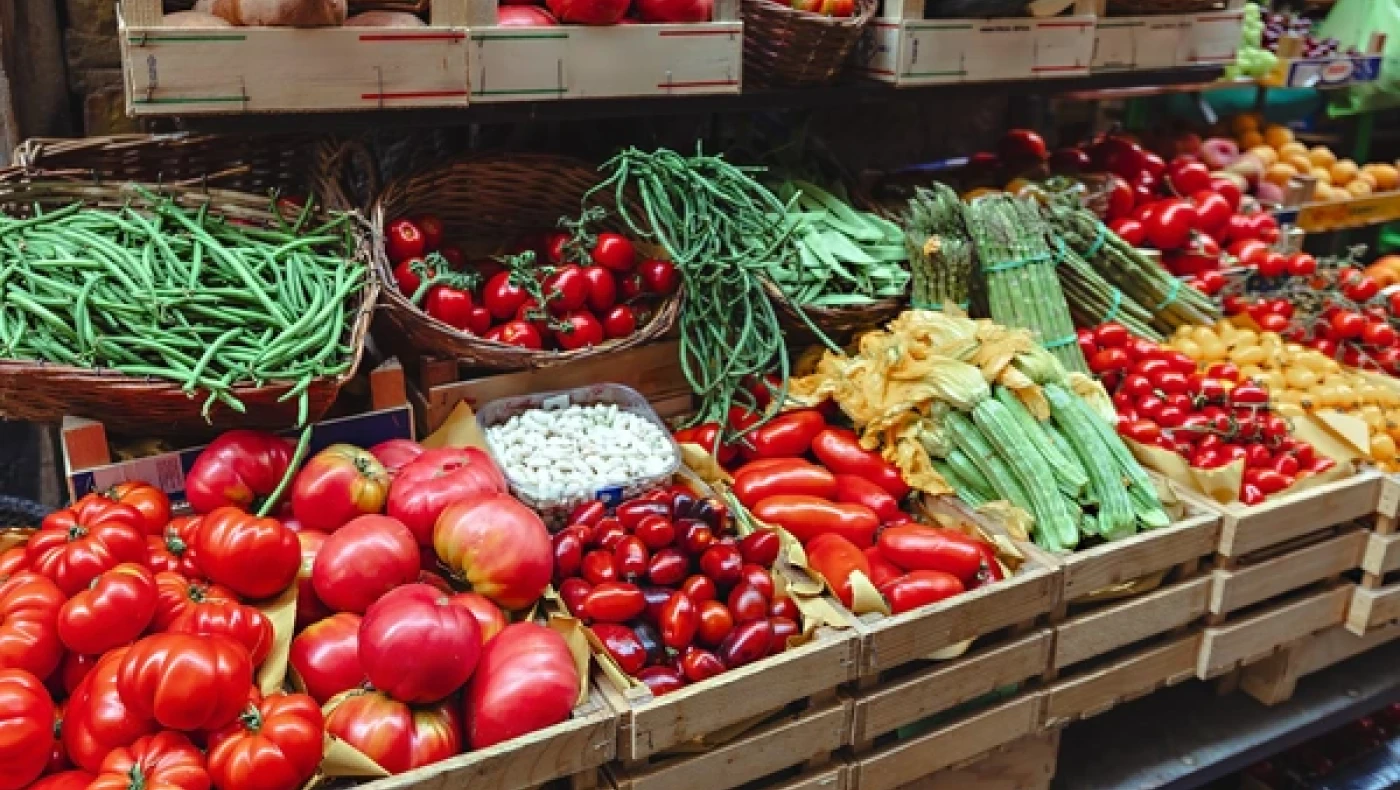 Τα 12 πιο «βρώμικα» φρούτα και λαχανικά