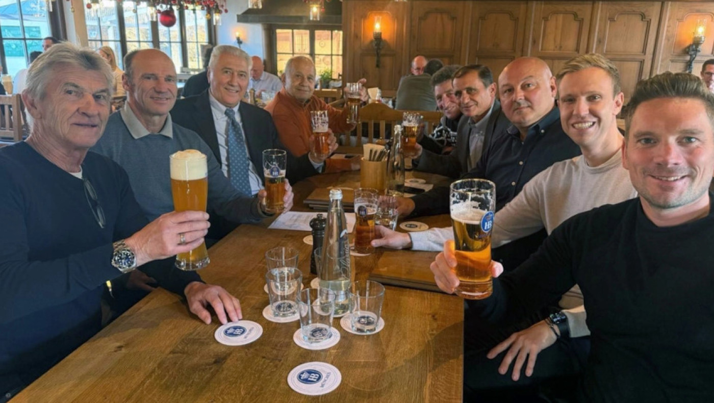 Ξύπνησαν μνήμες από το 1983: Οι βετεράνοι του ΠΑΟΚ και της Μπάγερν συναντήθηκαν στο Μόναχο