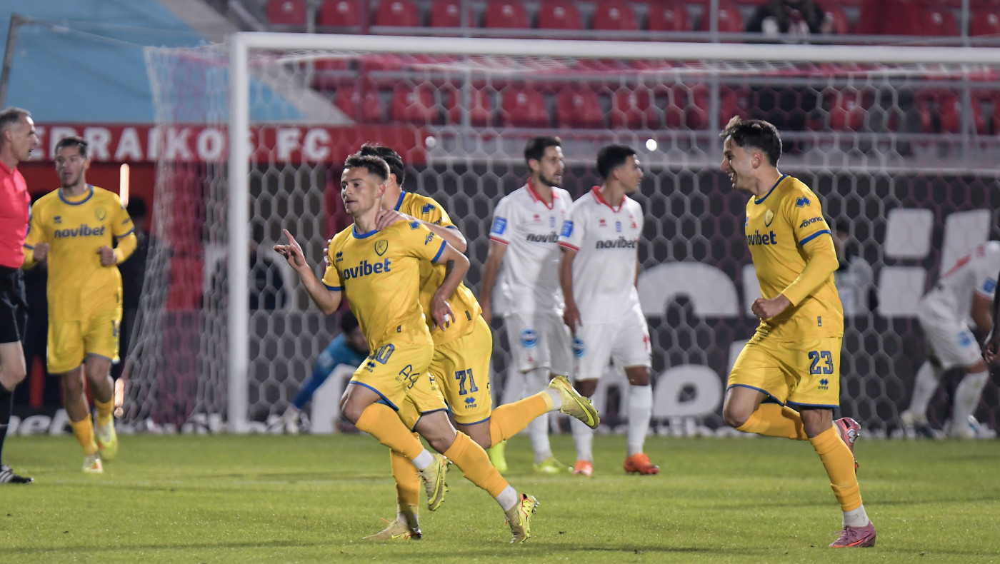 Πανσερραϊκός: Βαρύ κλίμα μετά την ήττα από τον Παναιτωλικό – Έντονες αποδοκιμασίες από τους οπαδούς