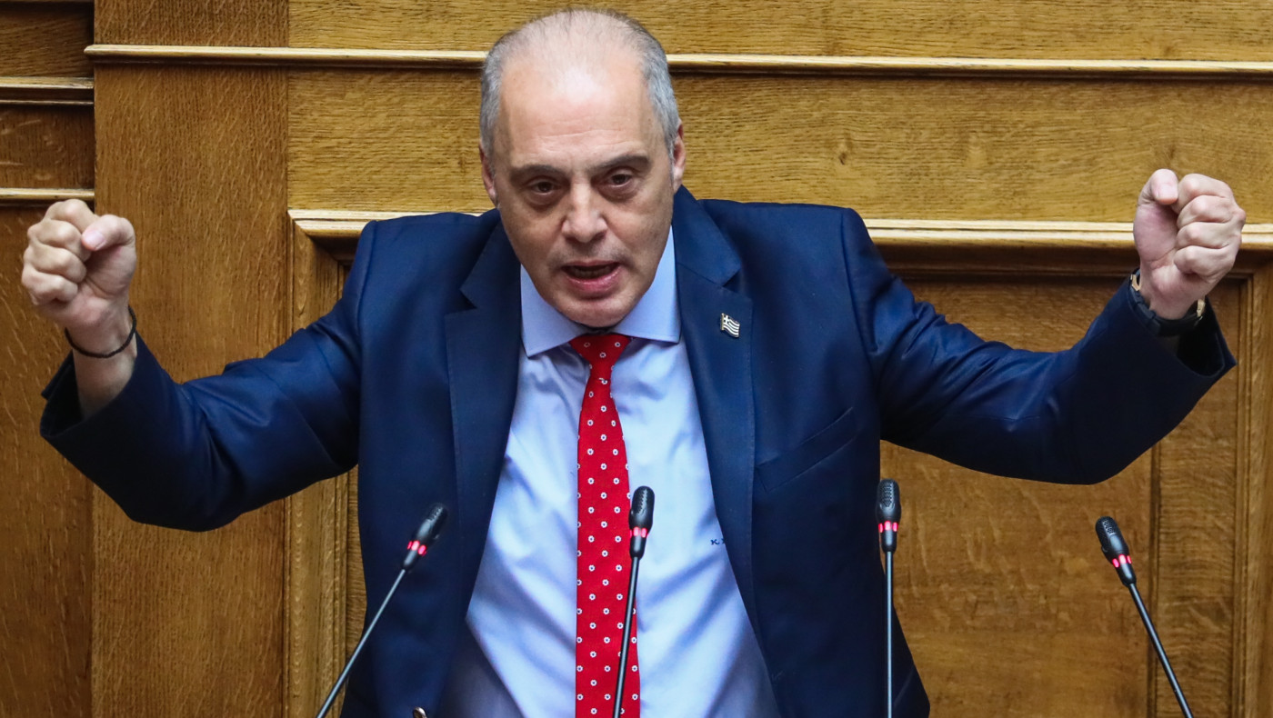 Κόλαφος ο Βελόπουλος κατά ΝΔ: «Προϋπολογισμός τζιτζήδων και φραπέδων»