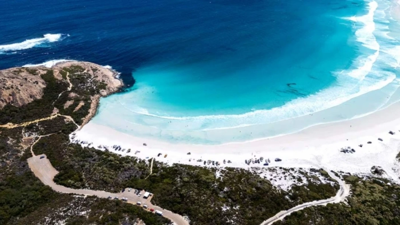 Μπουκάλι από τον Α' Παγκόσμιο Πόλεμο ξεβράστηκε στην Αυστραλία: «Περνάμε πολύ καλά...»