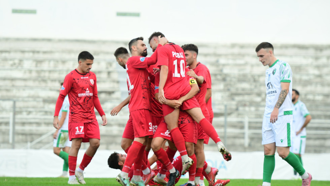 Η μοναδική ομάδα μόνο με Έλληνες αποκτά ξένο μετά από έναν χρόνο!