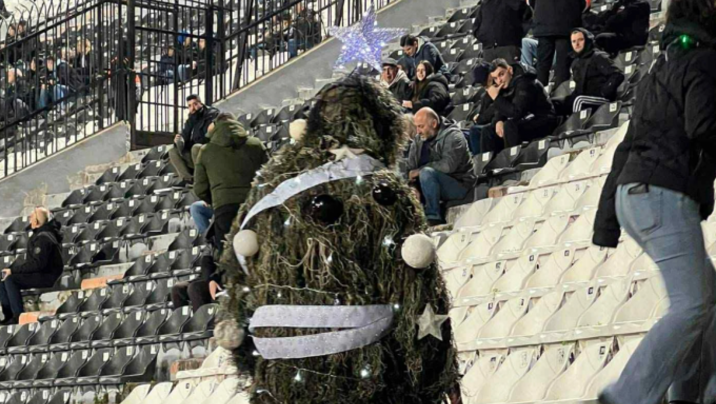 ΠΑΟΚ: Ντύθηκε... χριστουγεννιάτικο δέντρο και πήγε Τούμπα