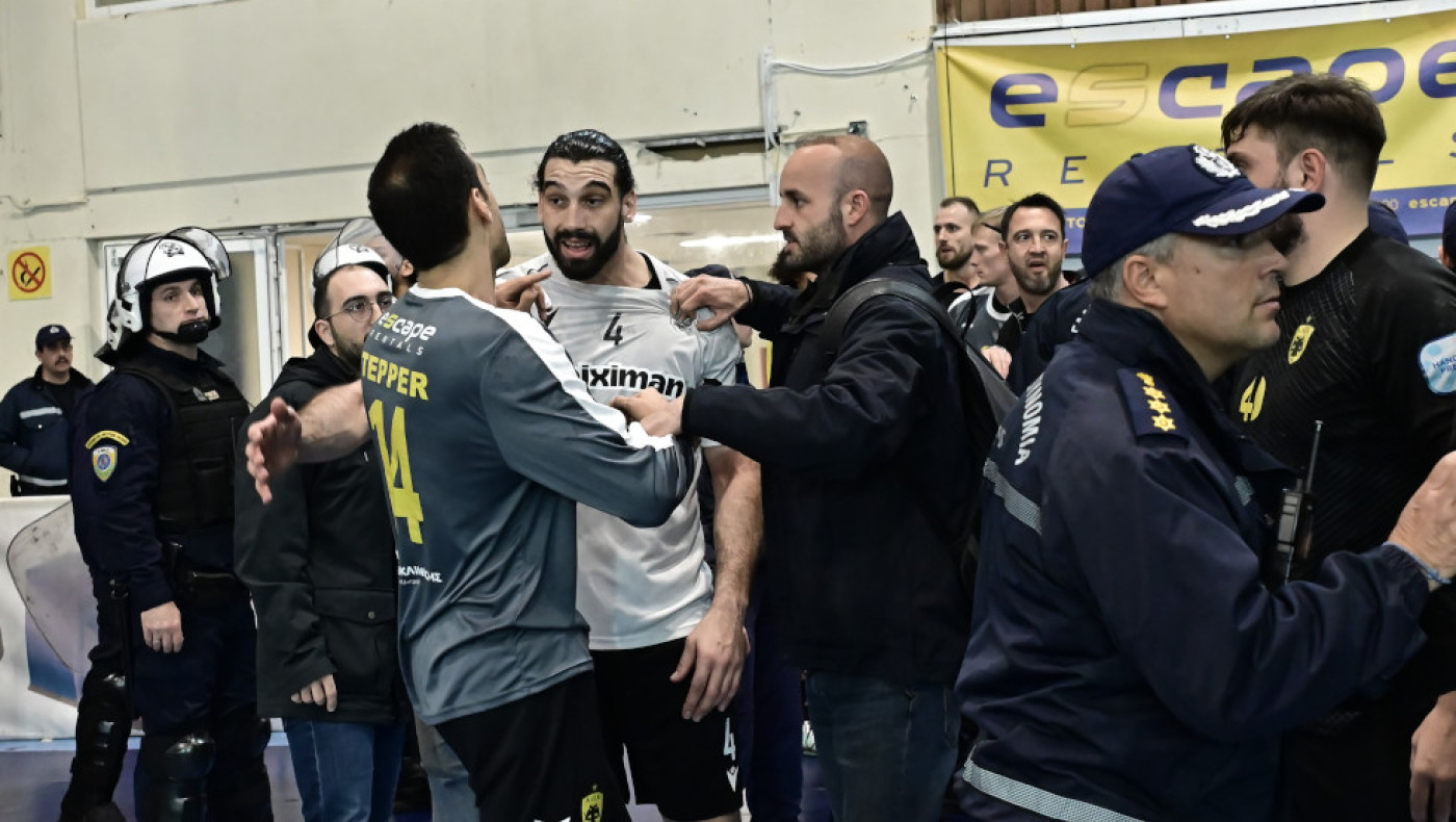 Σοβαρές καταγγελίες ΠΑΟΚ: «Εισβολή οπαδών, έλλειψη ασφάλειας, εξοργιστικά κακή διαιτησία»