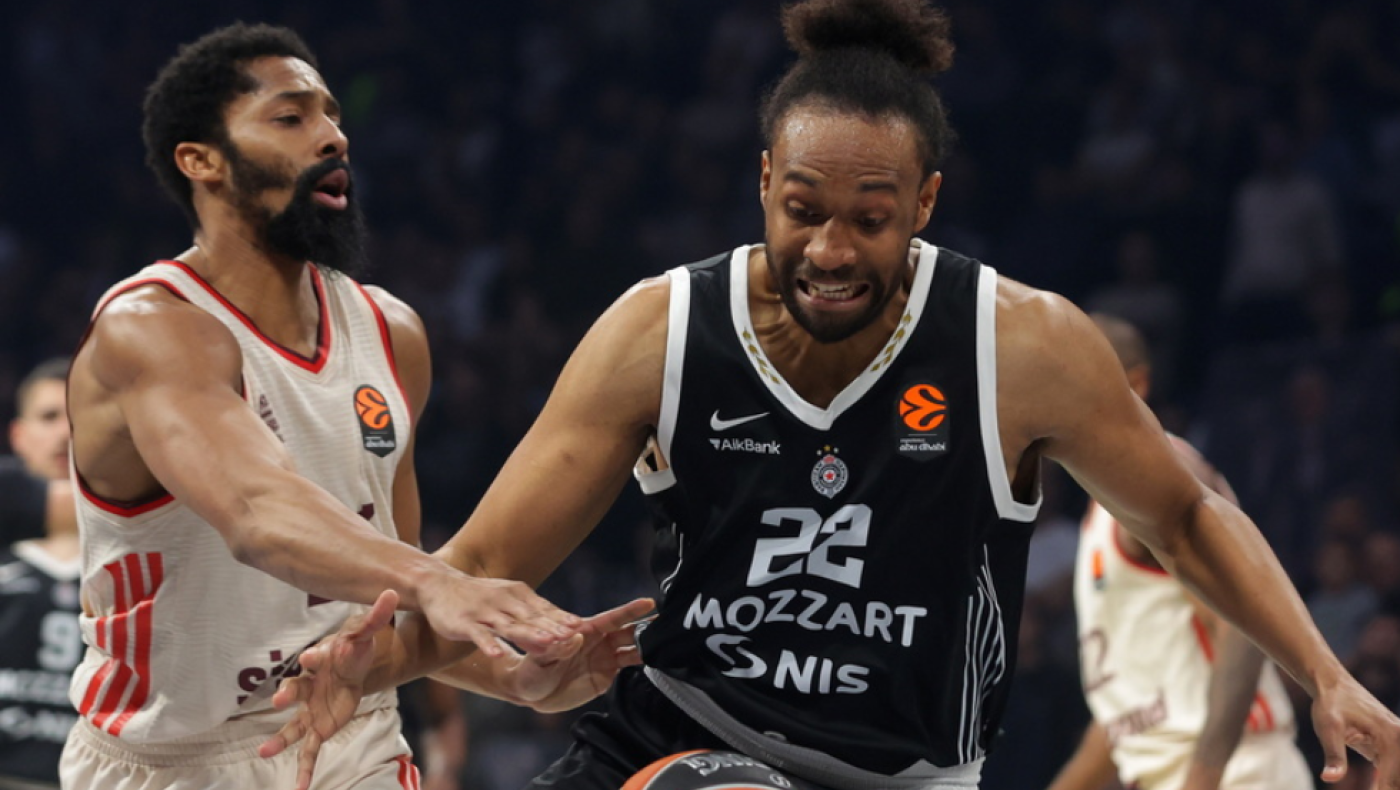 Παρτιζάν: Επεισόδιο μεταξύ Πάρκερ και οπαδού