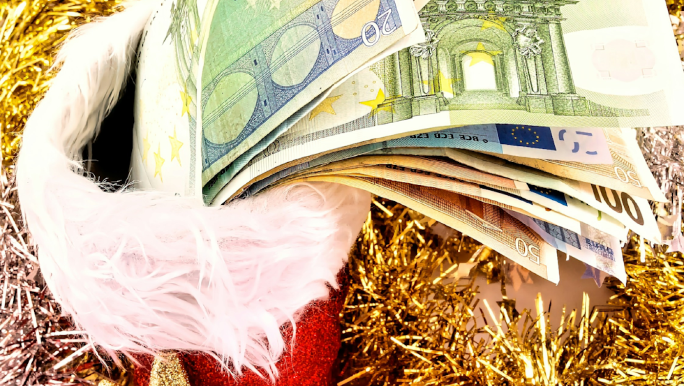 Πώς θα αμειφθούν όσοι εργαστούν Χριστούγεννα και Πρωτοχρονιά