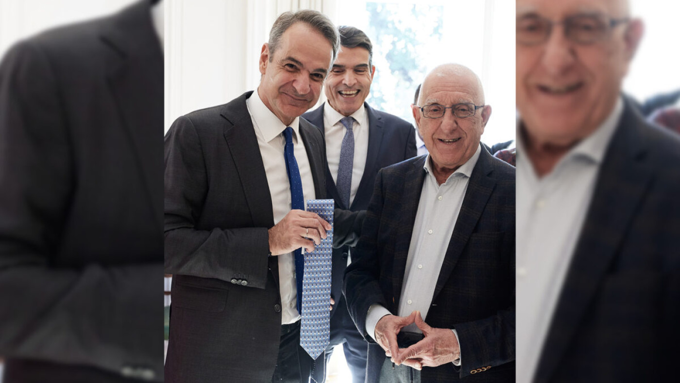 Δώρο-έκπληξη στον Κυριάκο Μητσοτάκη από τον Νικήτα Κακλαμάνη