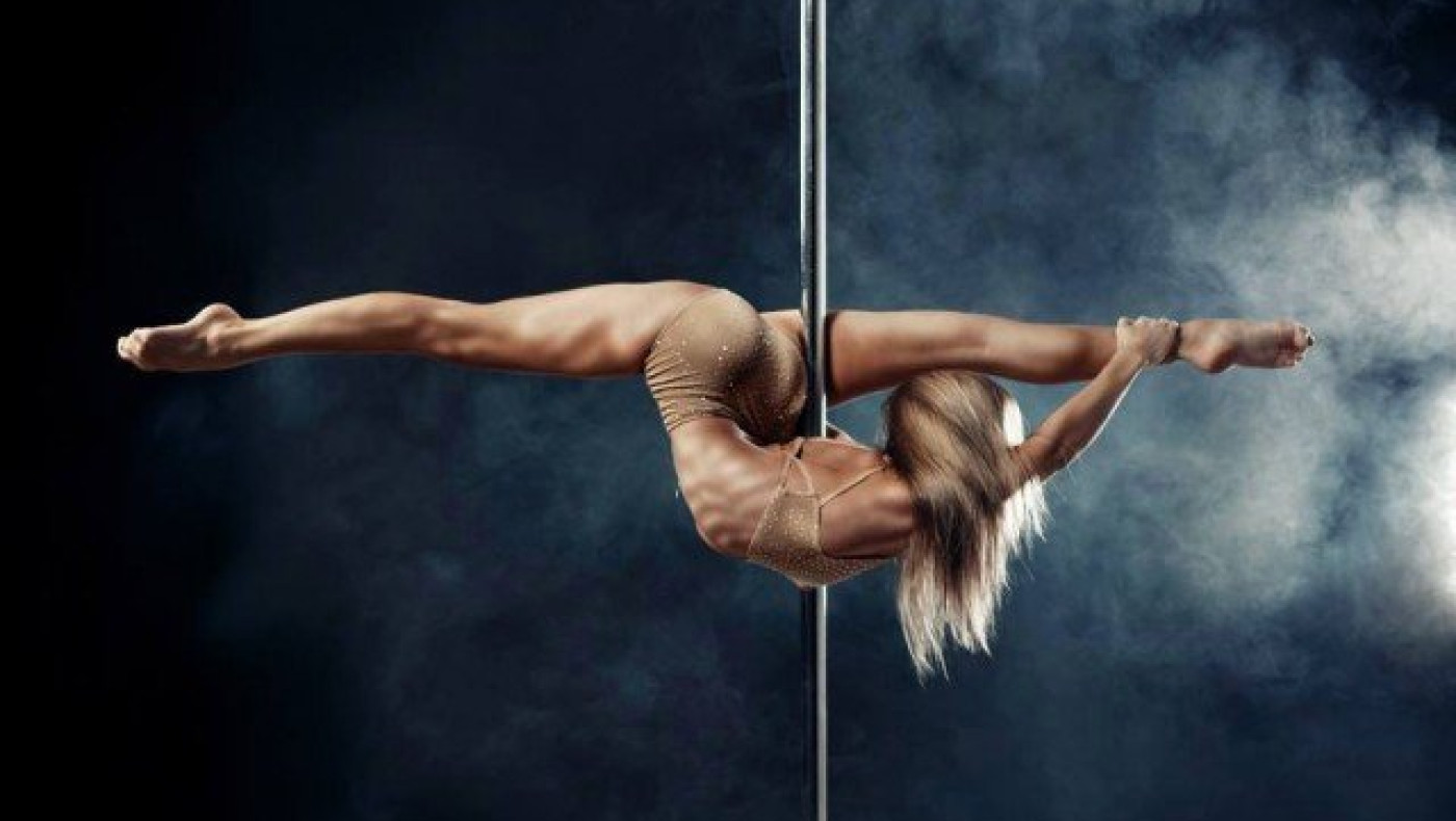 «Έχω στύλο του pole dancing στο σπίτι και όποτε πάω στην κουζίνα...»