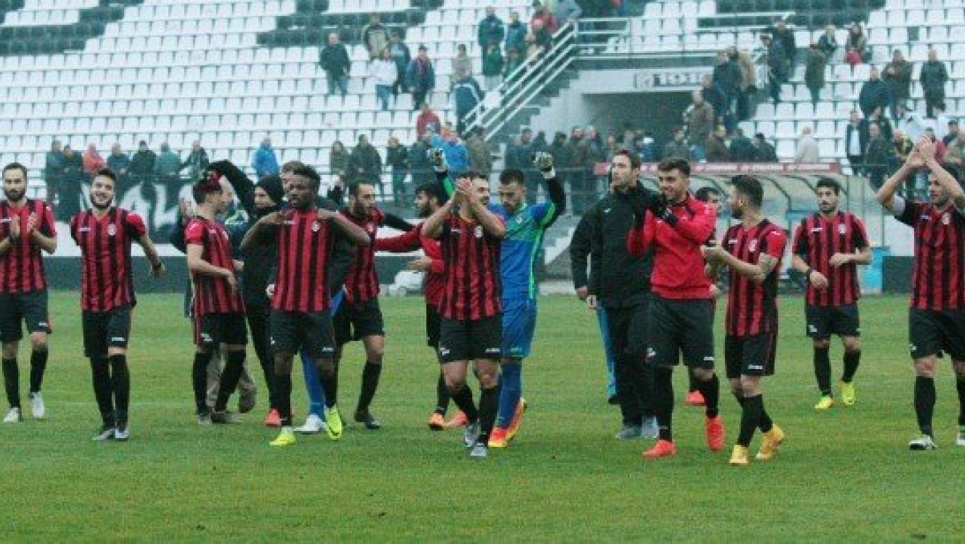 Επαιξε άρρωστος, έκανε... εμετό στο ημίχρονο, αλλά έβγαλε όλο το ματς!