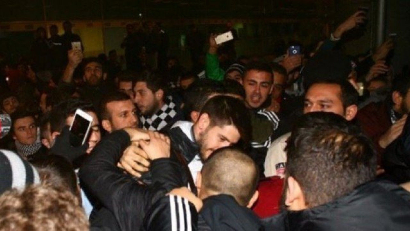 Δίδαξαν ήθος οι οπαδοί της                             Μπεσίκτας (pic)