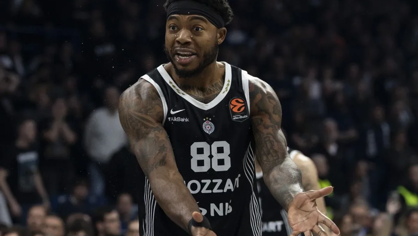 Ολυμπιακός: Η Παρτιζάν ανάβει κόκκινο στην αποχώρηση του Τζόουνς λόγω Σίλβα