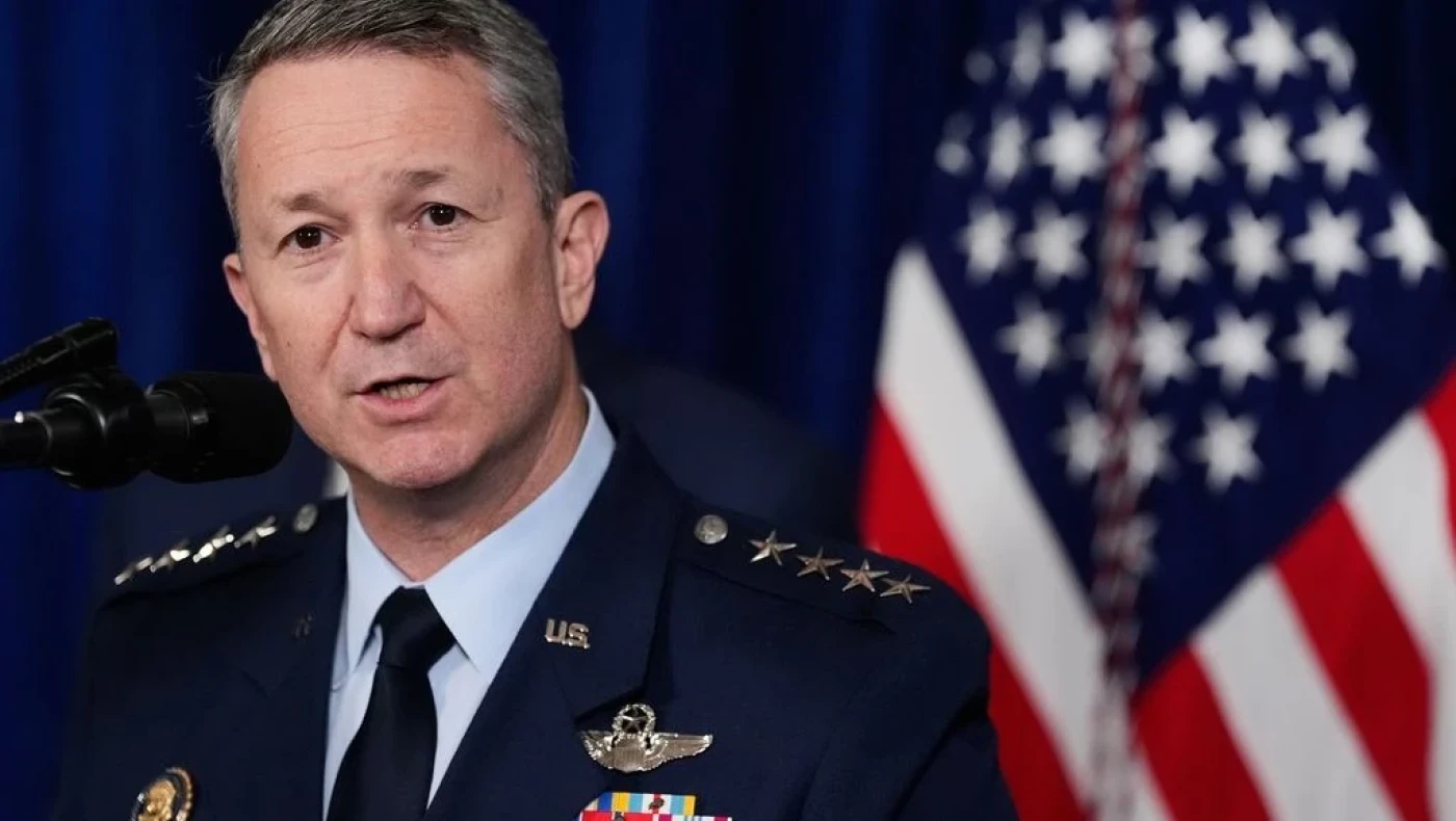 Ποιος είναι ο στρατηγός που αποθέωσε ο Τραμπ για τη σύλληψη Μαδούρο