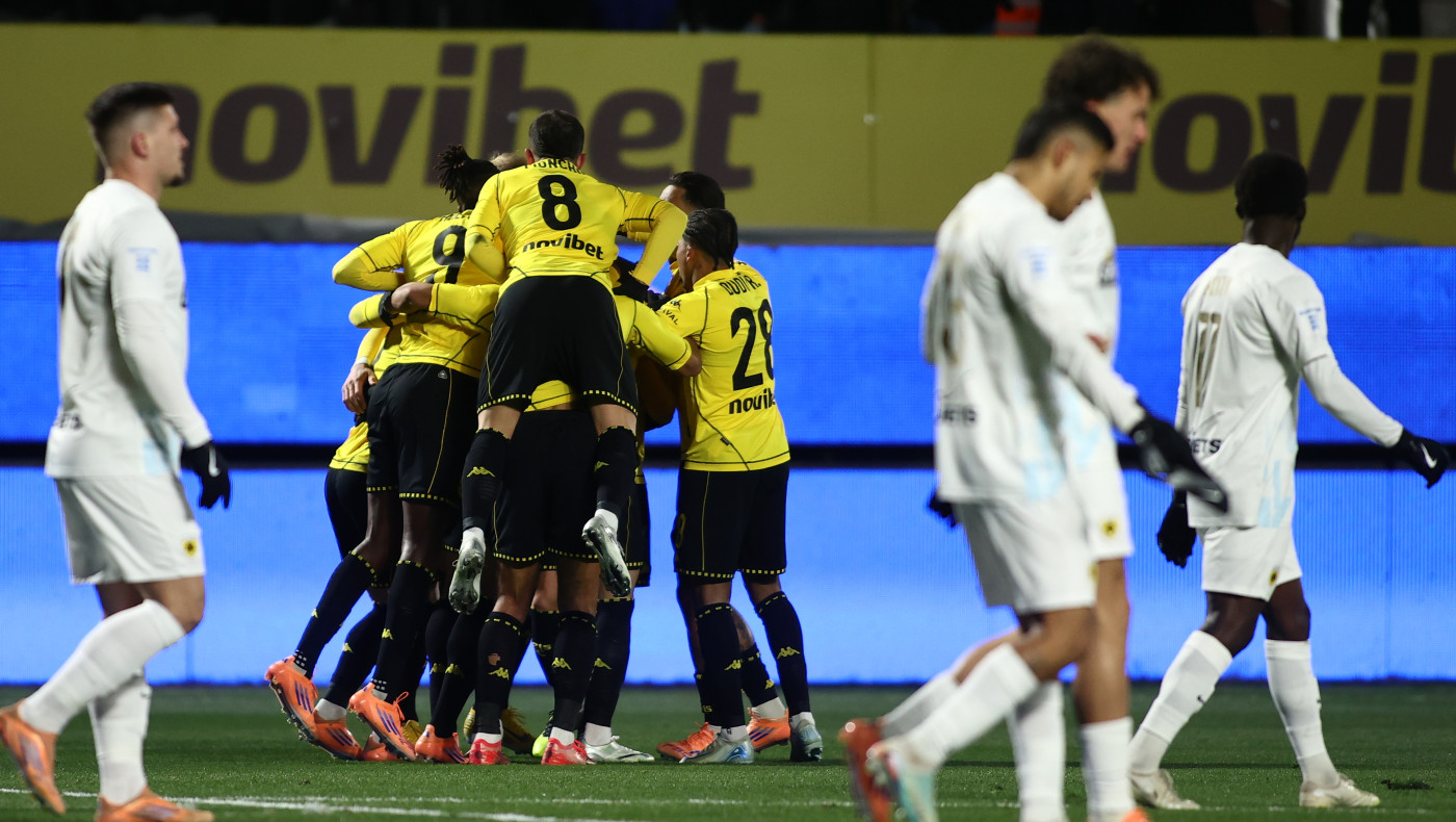 Δυο γκολ σε τρία λεπτά στο «Βικελίδης» και 1-1 Άρης - ΑΕΚ