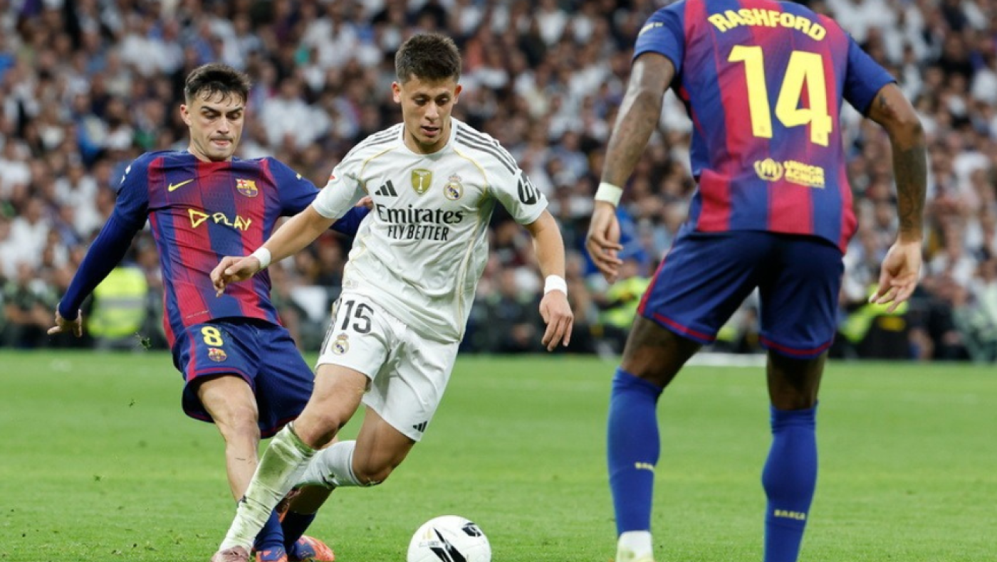 Γκιουλέρ πήγε να κλωτσήσει μπουκάλι και έφαγε τα μούτρα του