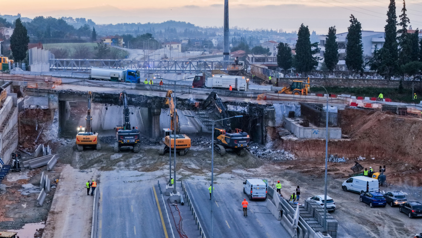 Θεσσαλονίκη-Fly Over: Ξεκίνησε η κατεδάφιση της γέφυρας Πανοράματος
