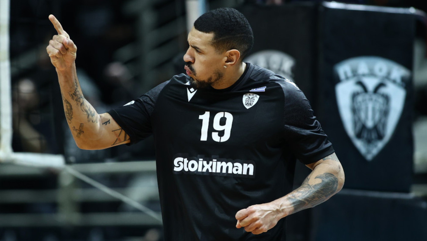 ΠΑΟΚ: Τρομερή κίνηση από Ερνάντεζ, έδωσε το βραβείο του MVP στον Γαλιώτο!