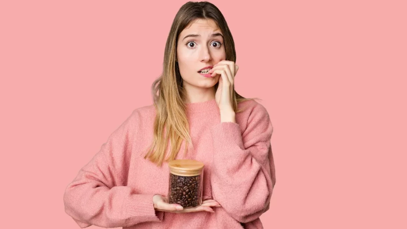 Καφεΐνη: 5 τρόποι με τους οποίους «σαμποτάρει» την ενέργεια και επιδεινώνει το άγχος