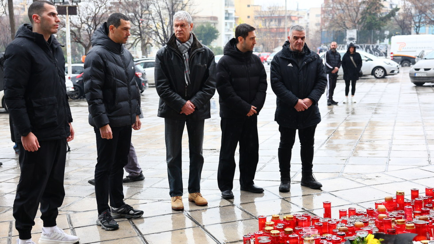 Η ΚΑΕ Άρης απέτισε φόρο τιμής στην Τούμπα
