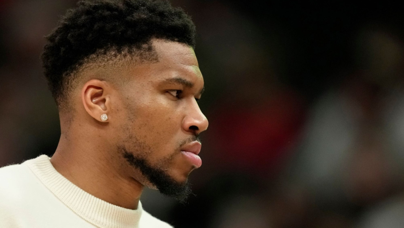 Αντετοκούνμπο: «Δεν μου έχουν προσφέρει νέο συμβόλαιο οι Μπακς»